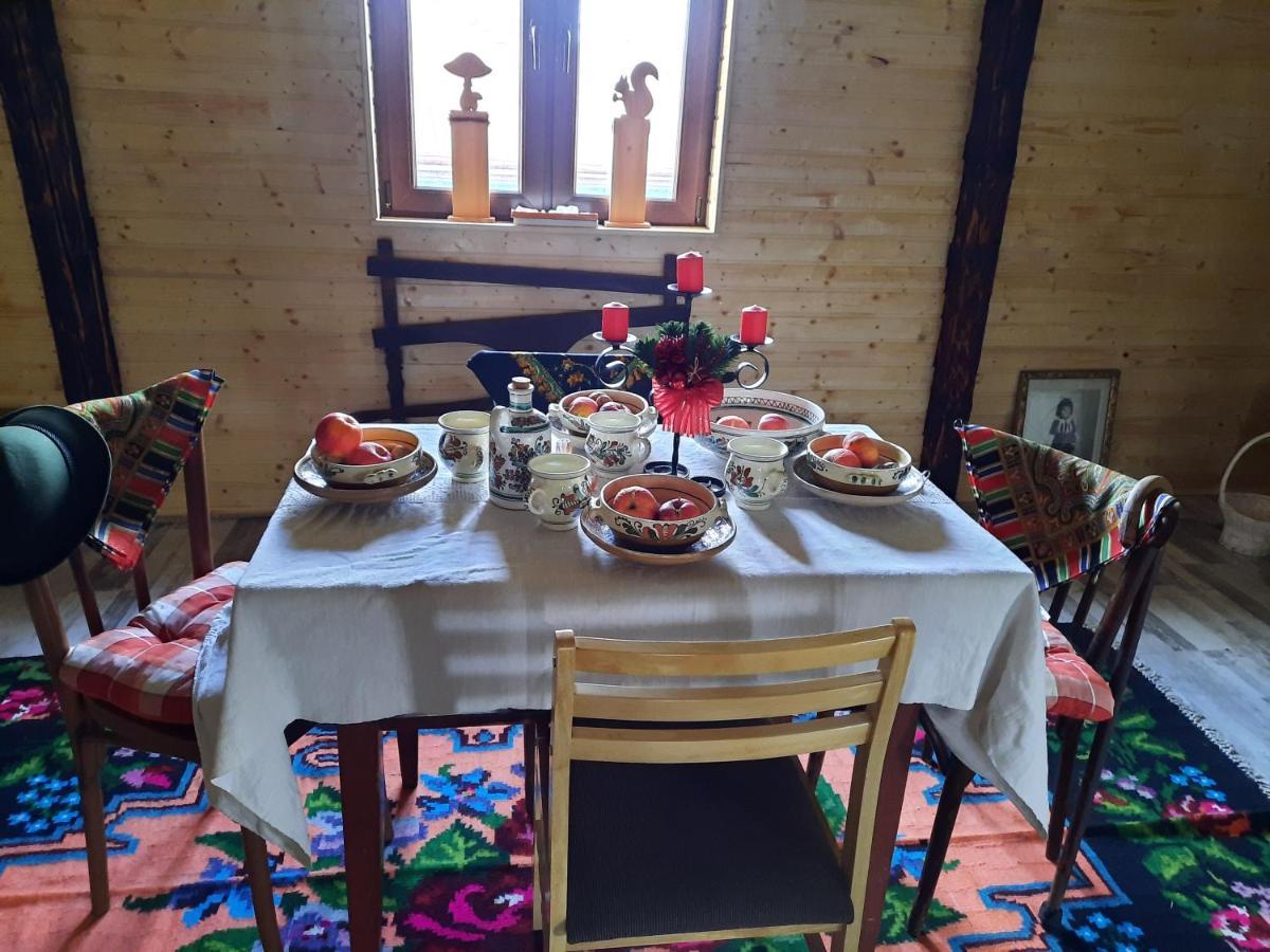 Casa Bunicilor Villa Ciprian Porumbescu Eksteriør bilde